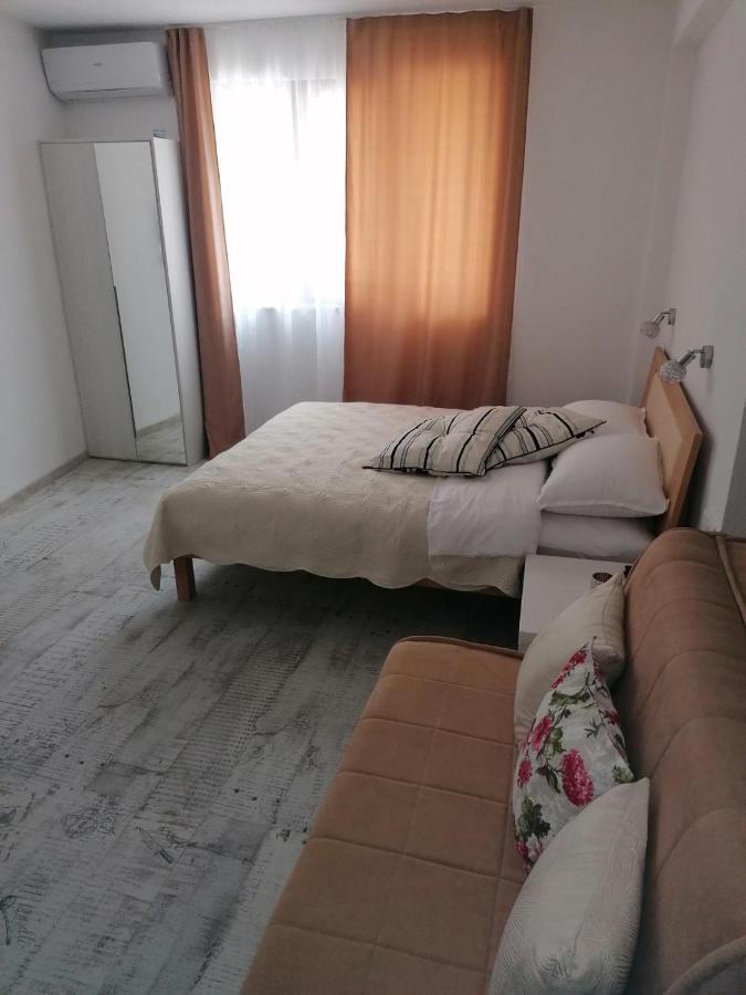 Vila Mira Trebinje Exterior foto